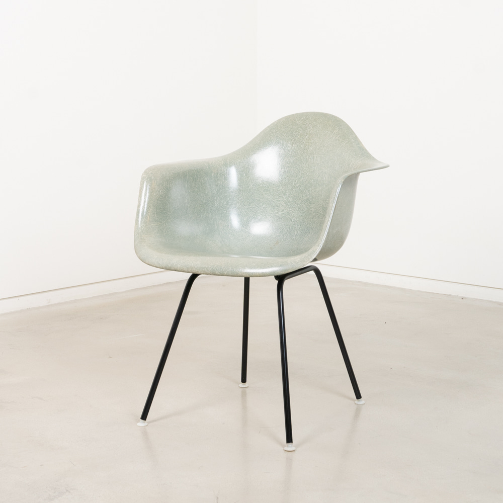 DAX Chair (Seafoam Green)
