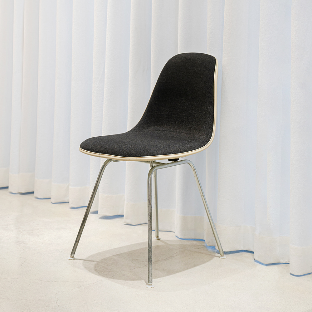 DSX Chair (Fabric)