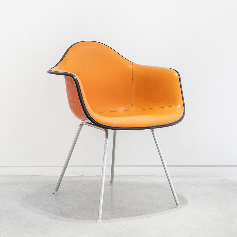 DAX Chair (Orange / Naugahyde)