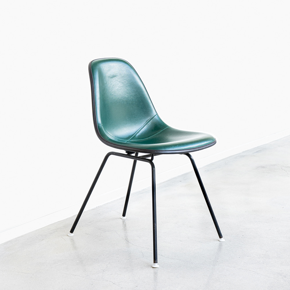DSG Chair (Emerald / Naugahyde)