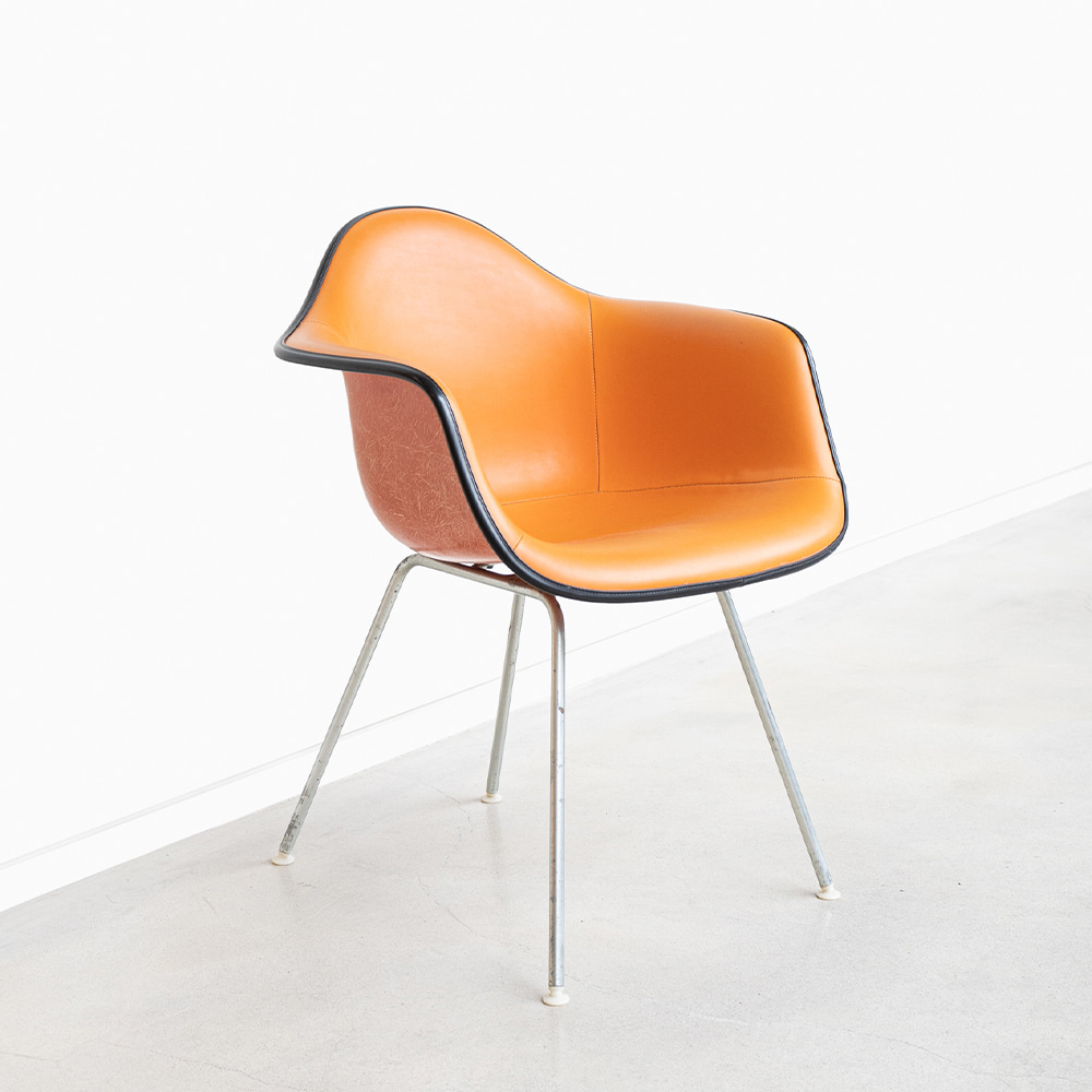 DAG Chair (Orange / Naugahyde) #2