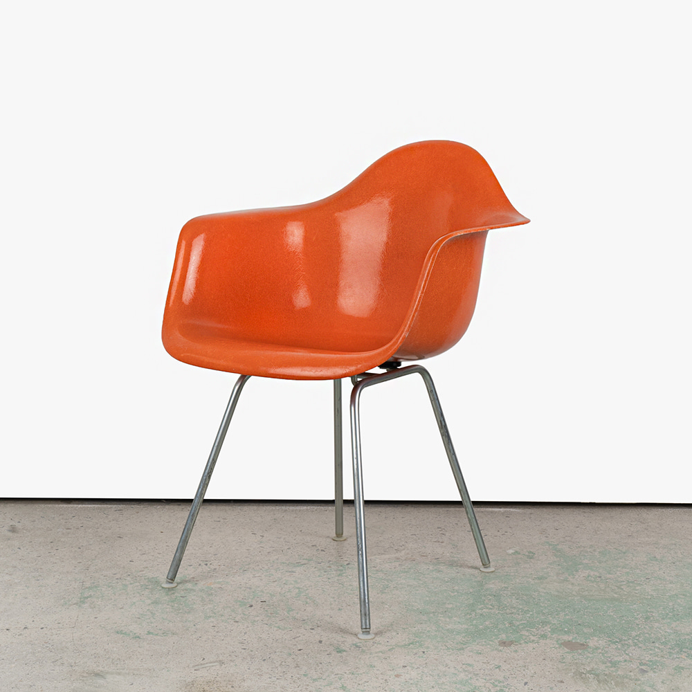 DAX Chair (Red Orange)