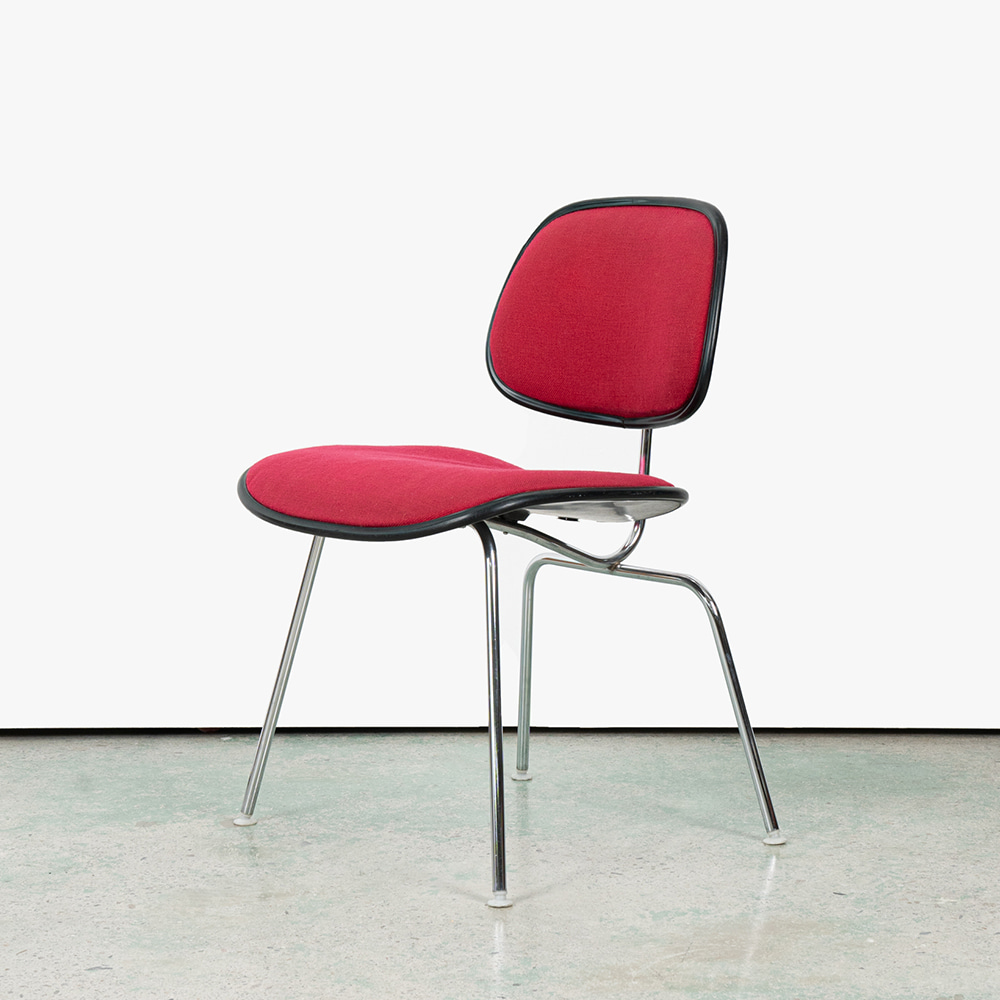 DCMU Chair (Pink / Polyknit)